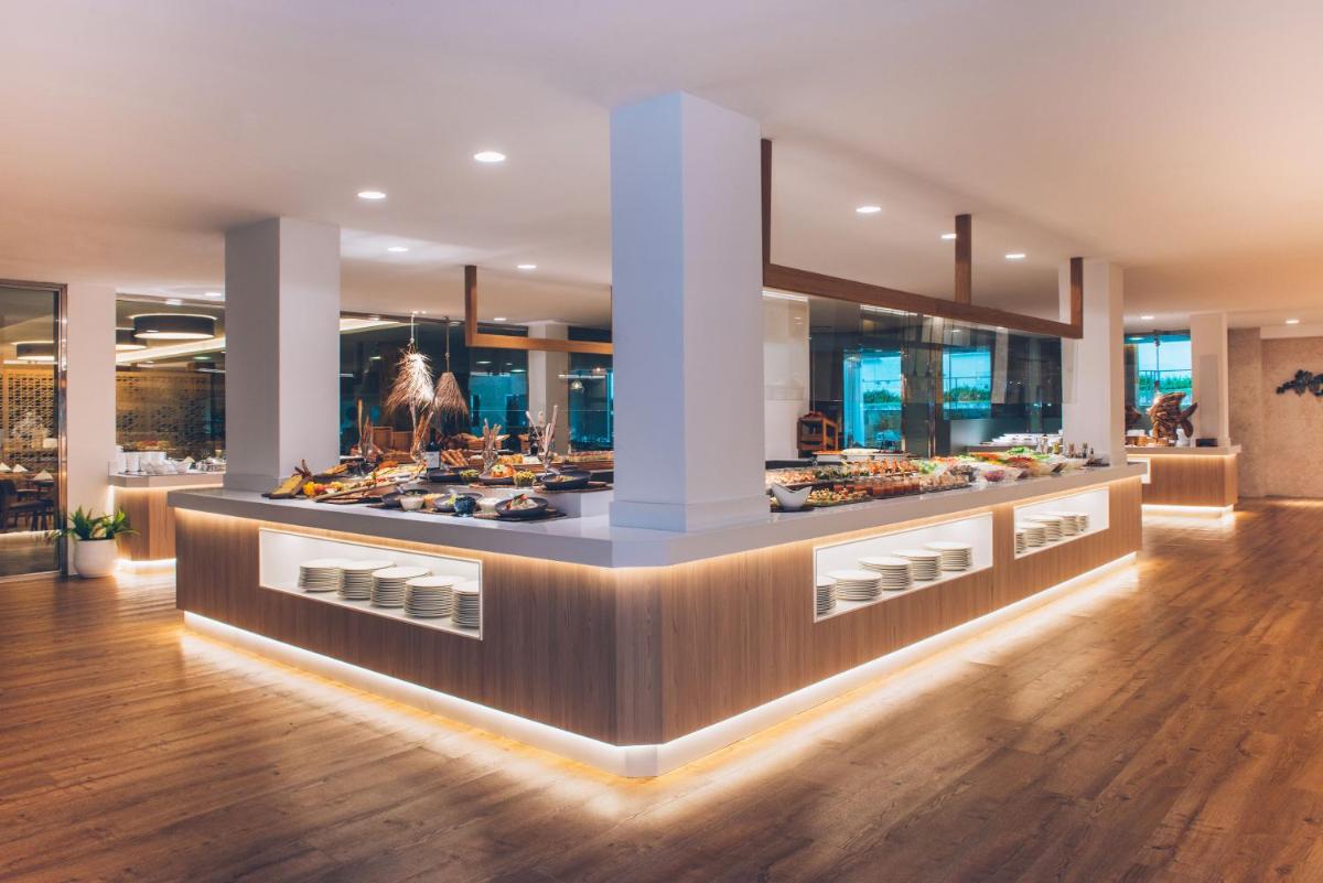 Iberostar Selection Playa de Muro Village