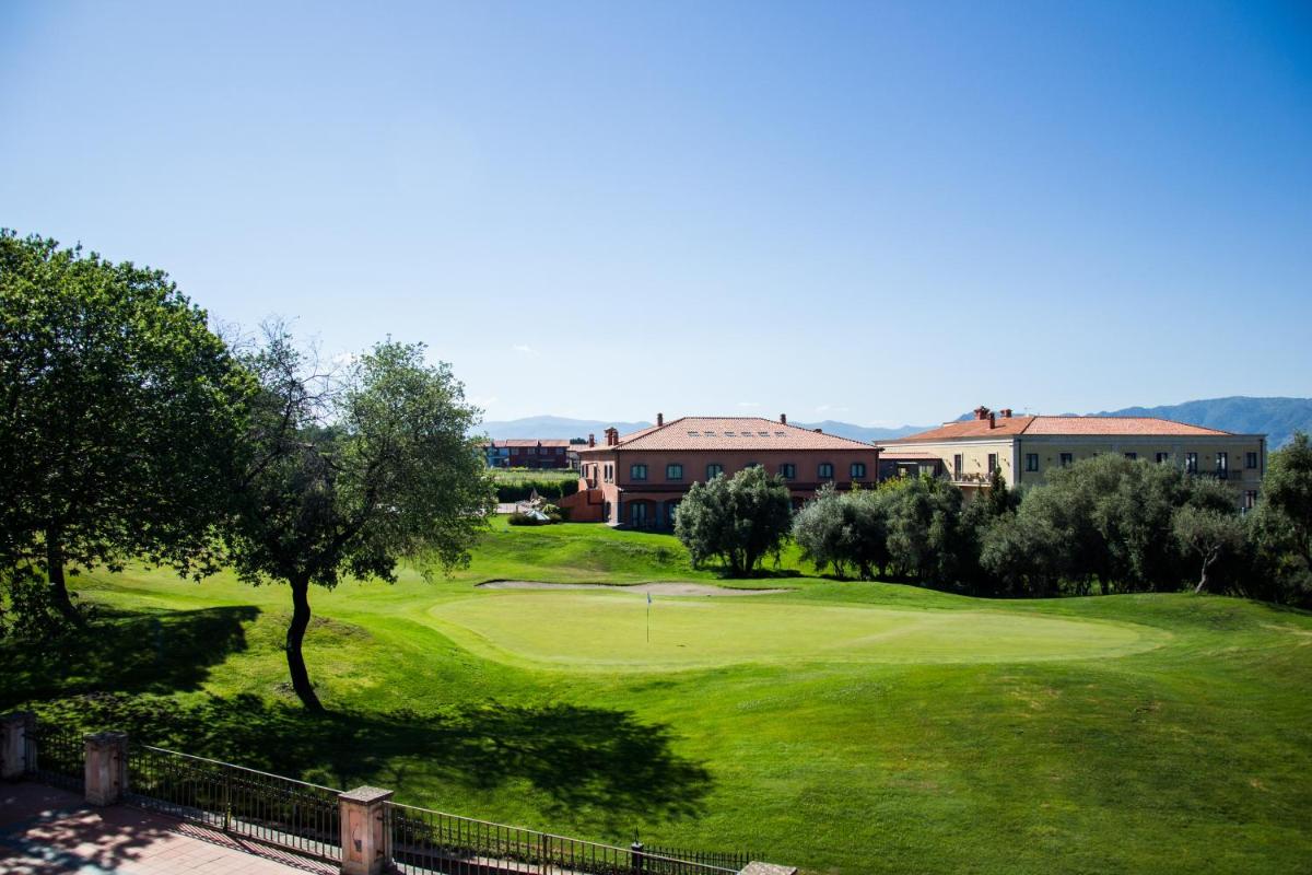 Picciolo Etna Golf Resort & Spa, Curio Collection by Hilton