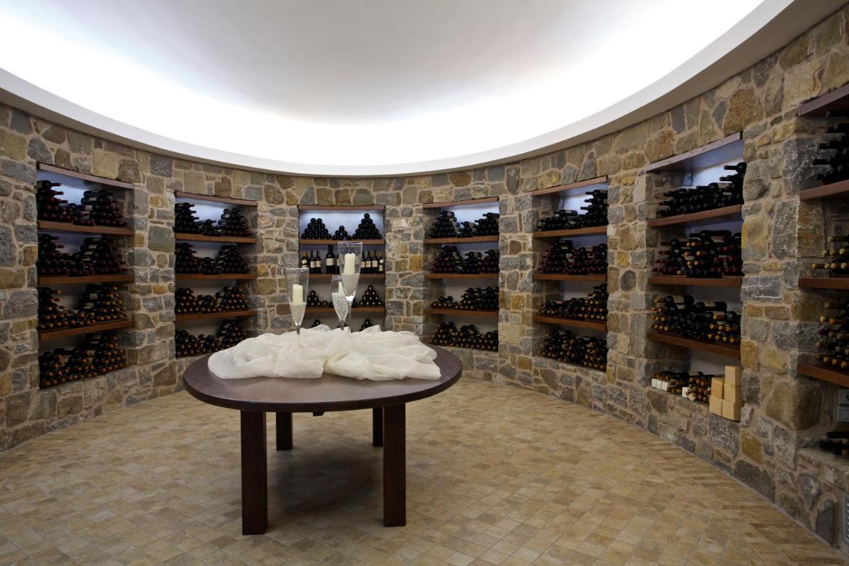 Il Roncal Wine Resort - for Wine Lovers