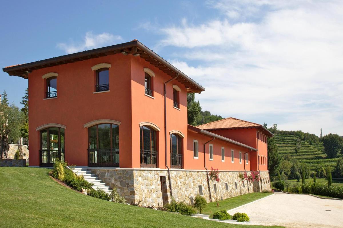 Il Roncal Wine Resort - for Wine Lovers