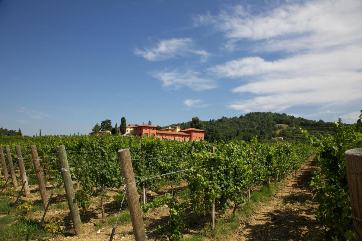 Il Roncal Wine Resort - for Wine Lovers