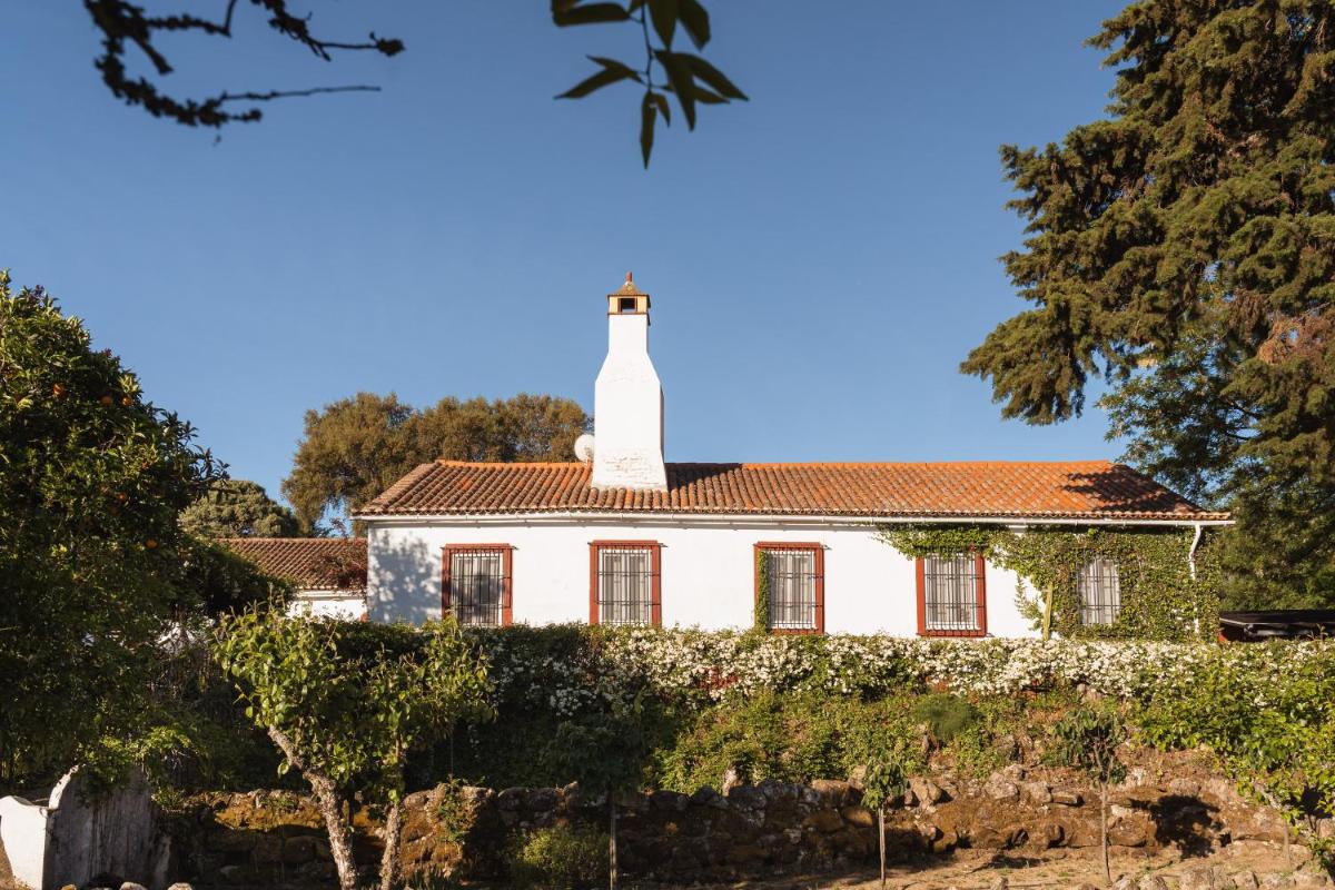 Imani Country House