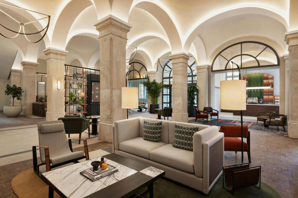 Imperial Riding School, Autograph Collection