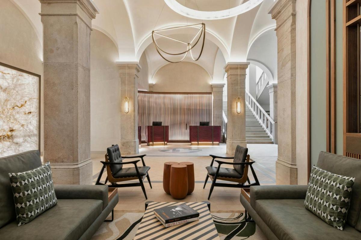 Imperial Riding School, Autograph Collection