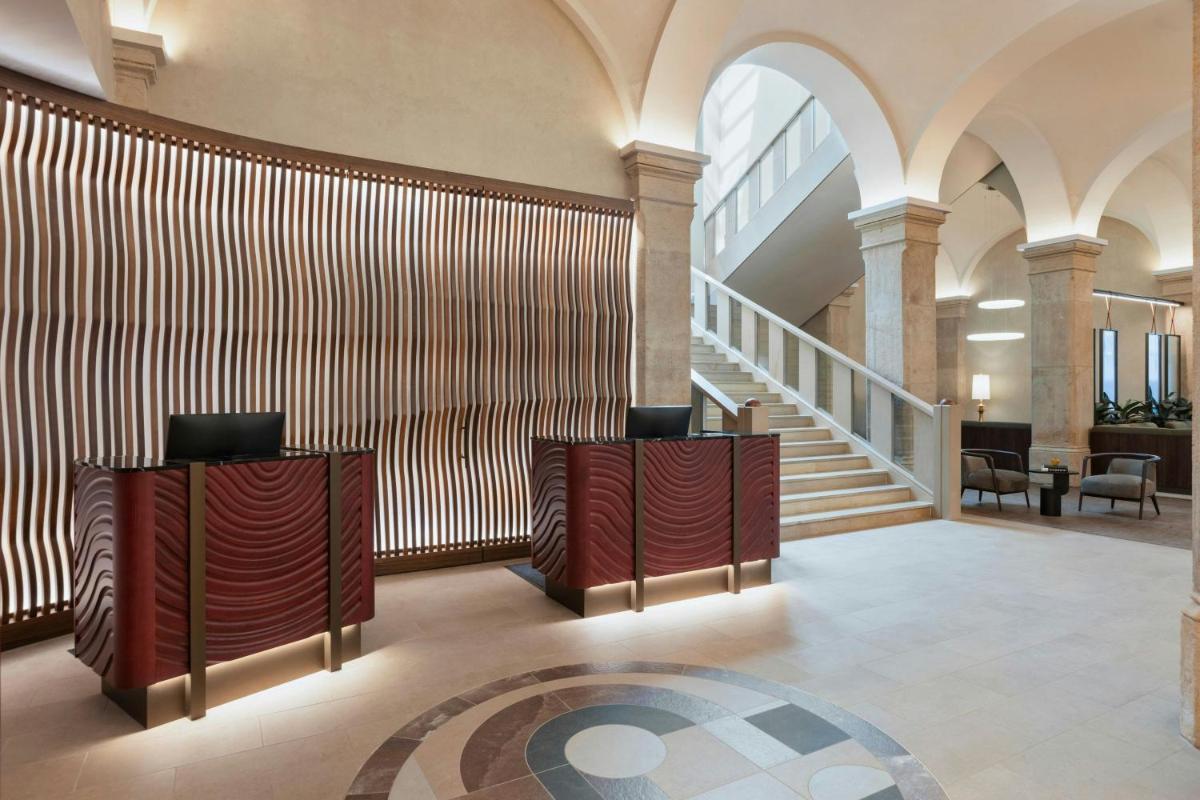 Imperial Riding School, Autograph Collection