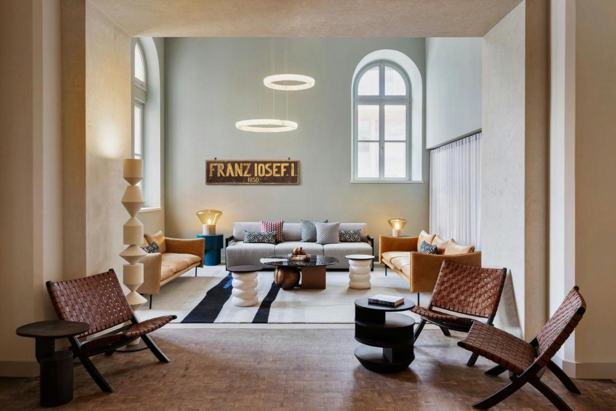 Imperial Riding School, Autograph Collection