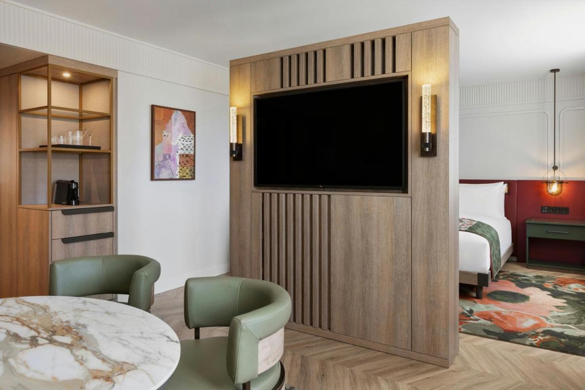 Imperial Riding School, Autograph Collection