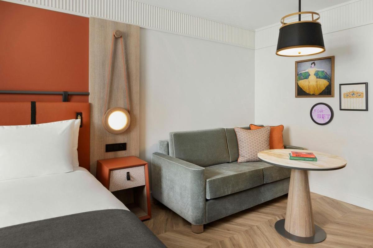 Imperial Riding School, Autograph Collection