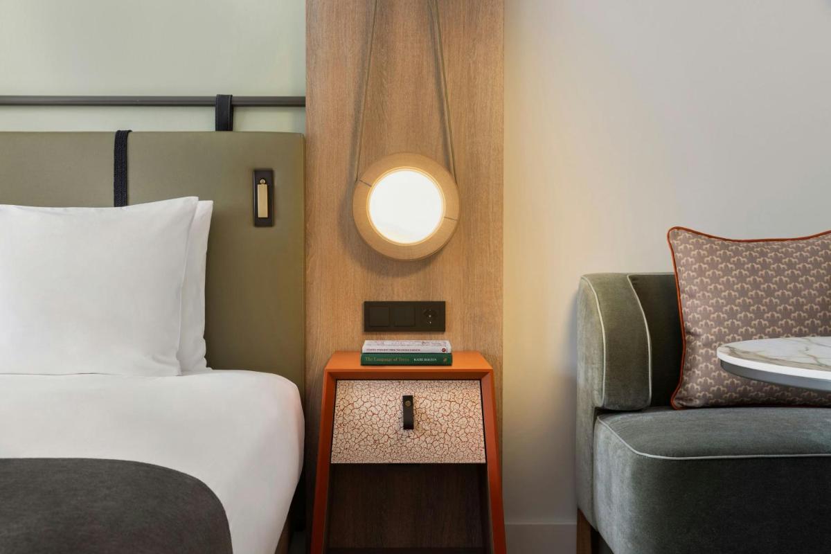 Imperial Riding School, Autograph Collection