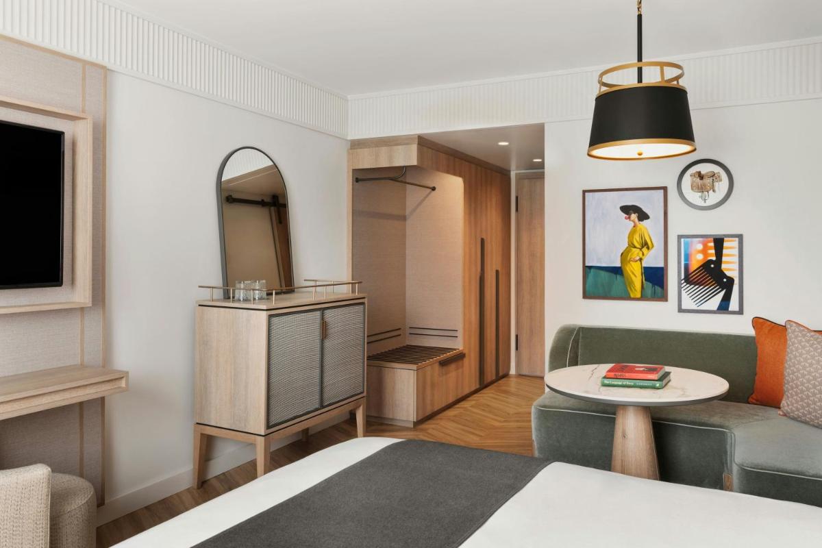 Imperial Riding School, Autograph Collection