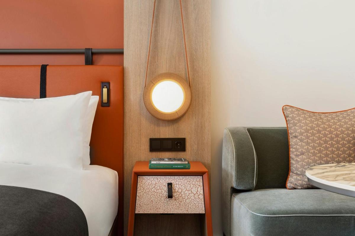 Imperial Riding School, Autograph Collection