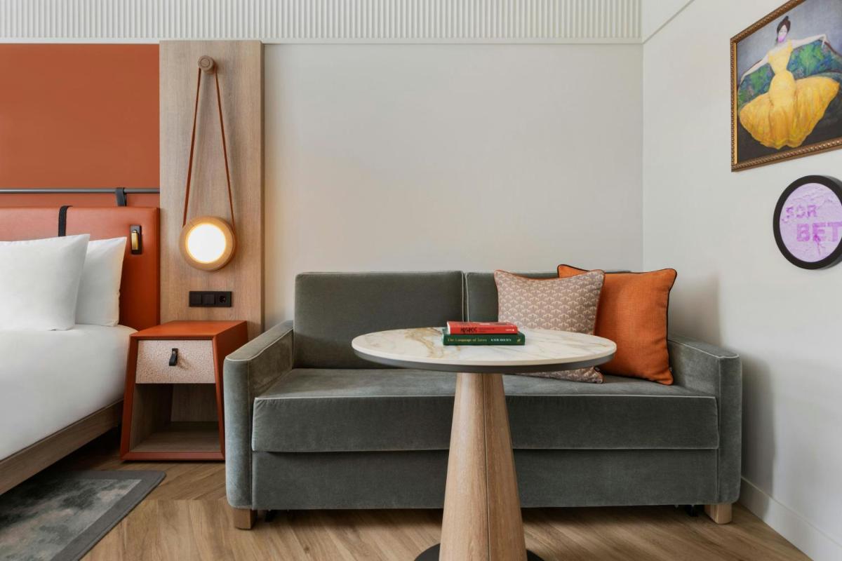 Imperial Riding School, Autograph Collection