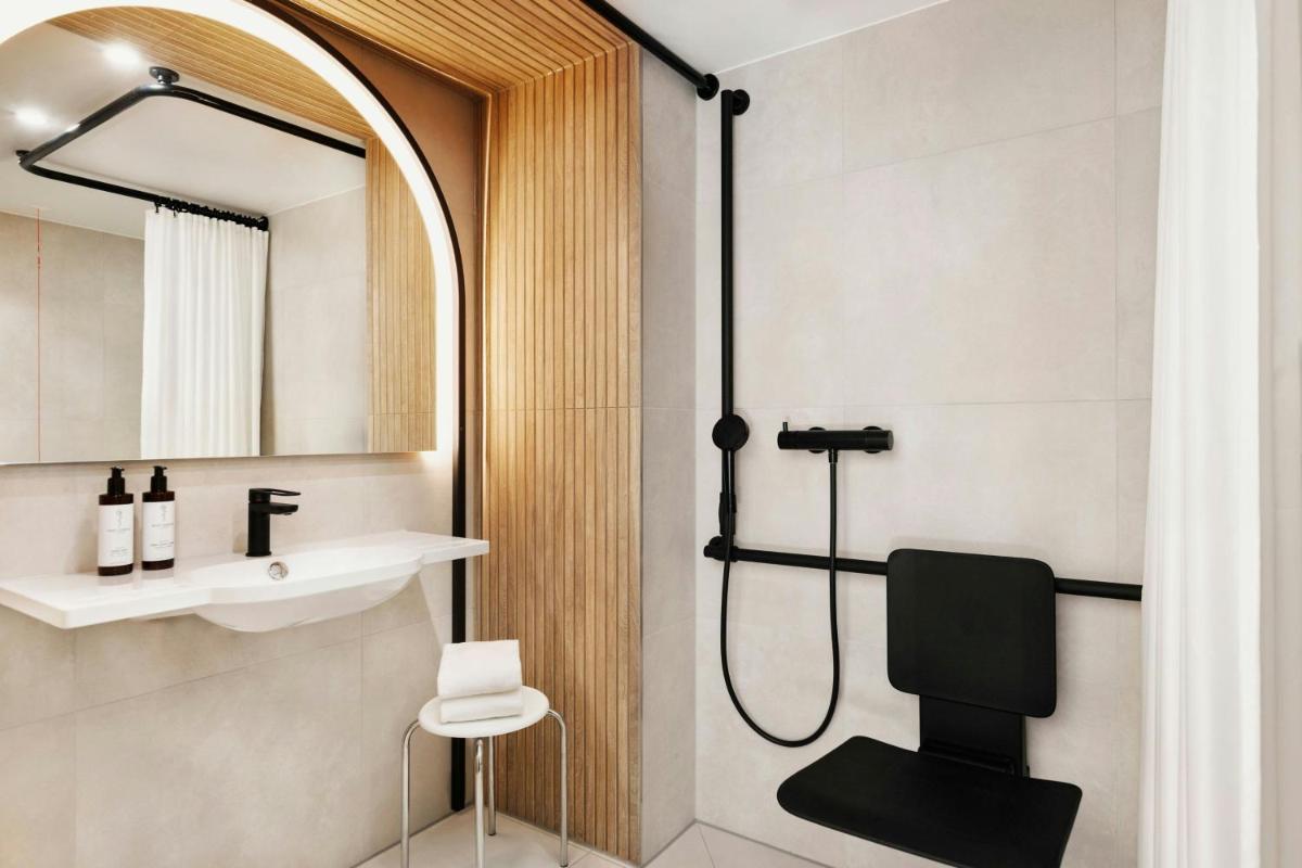 Imperial Riding School, Autograph Collection