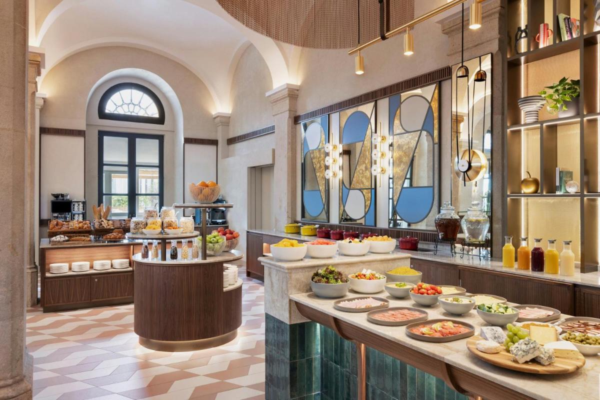 Imperial Riding School, Autograph Collection