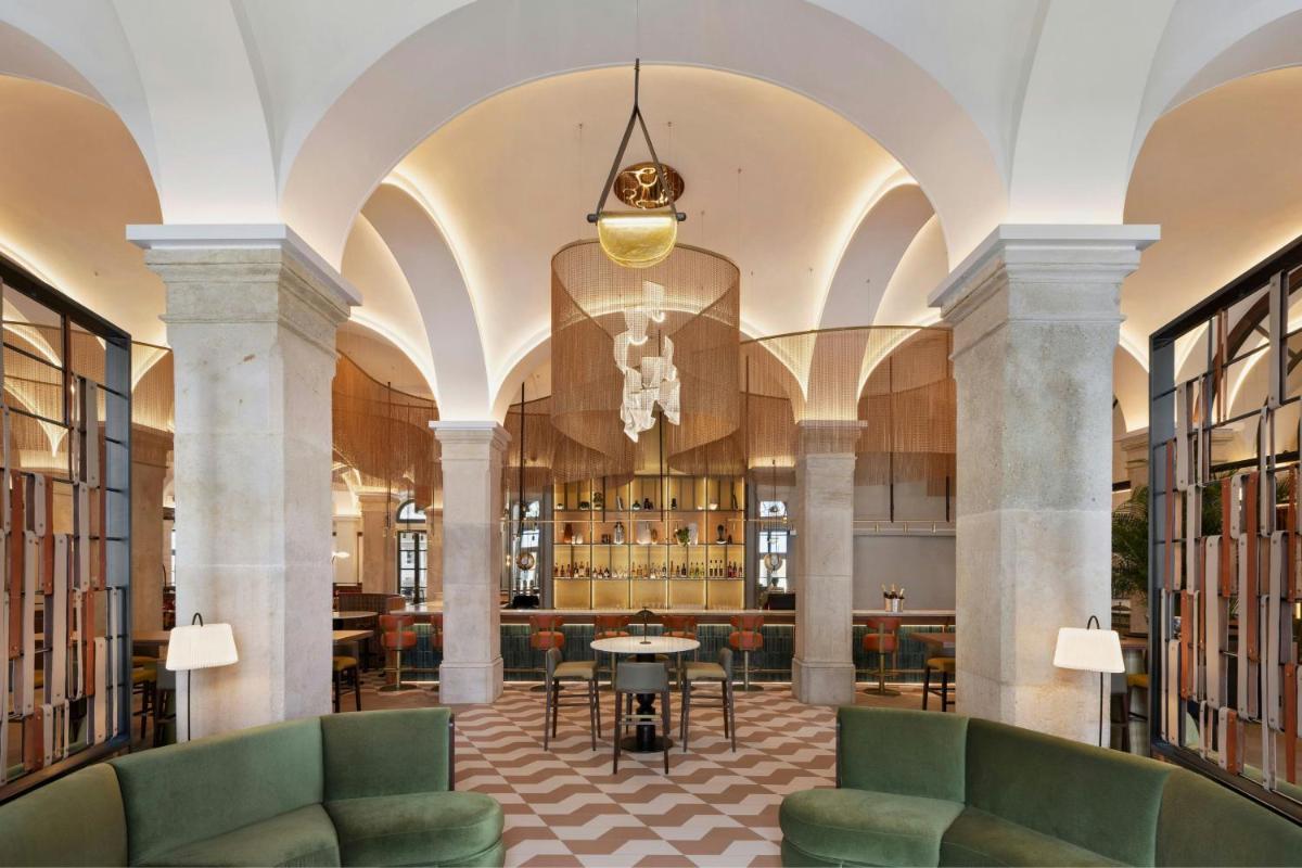 Imperial Riding School, Autograph Collection