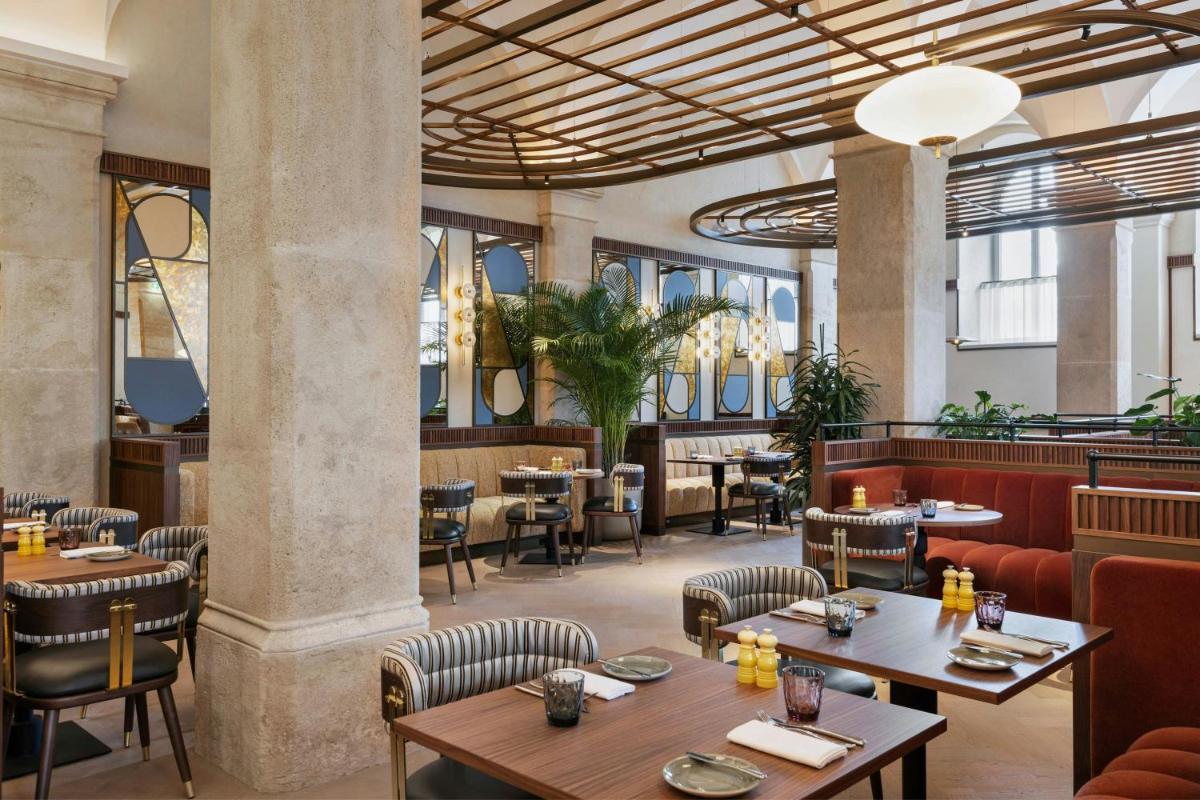 Imperial Riding School, Autograph Collection