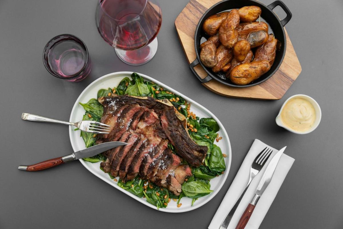 Imperial Riding School, Autograph Collection