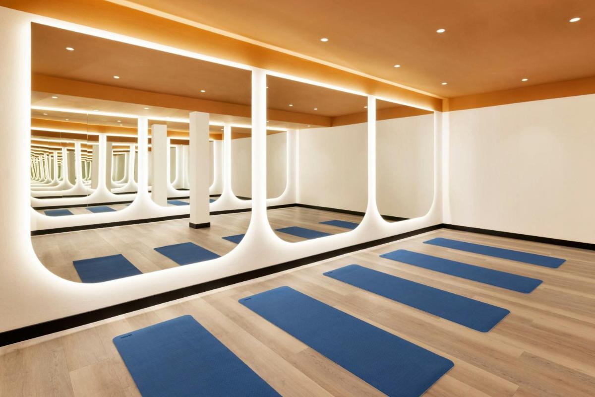 Imperial Riding School, Autograph Collection