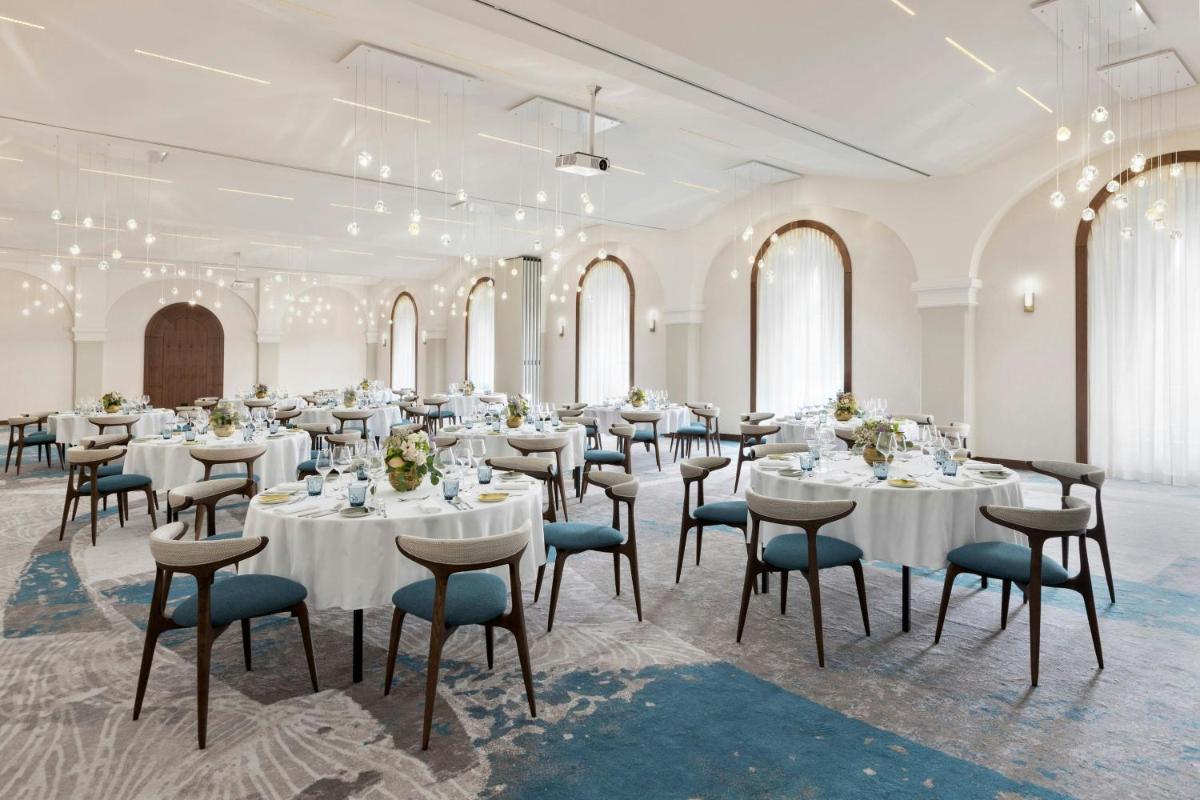 Imperial Riding School, Autograph Collection