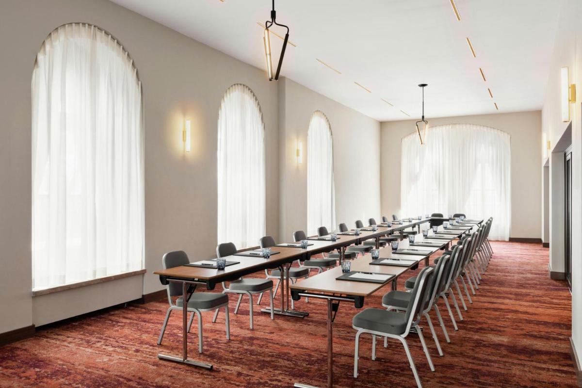 Imperial Riding School, Autograph Collection