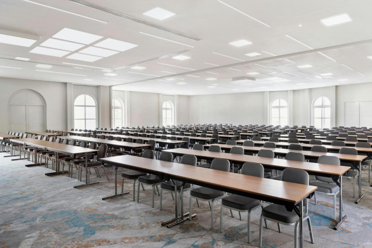 Imperial Riding School, Autograph Collection