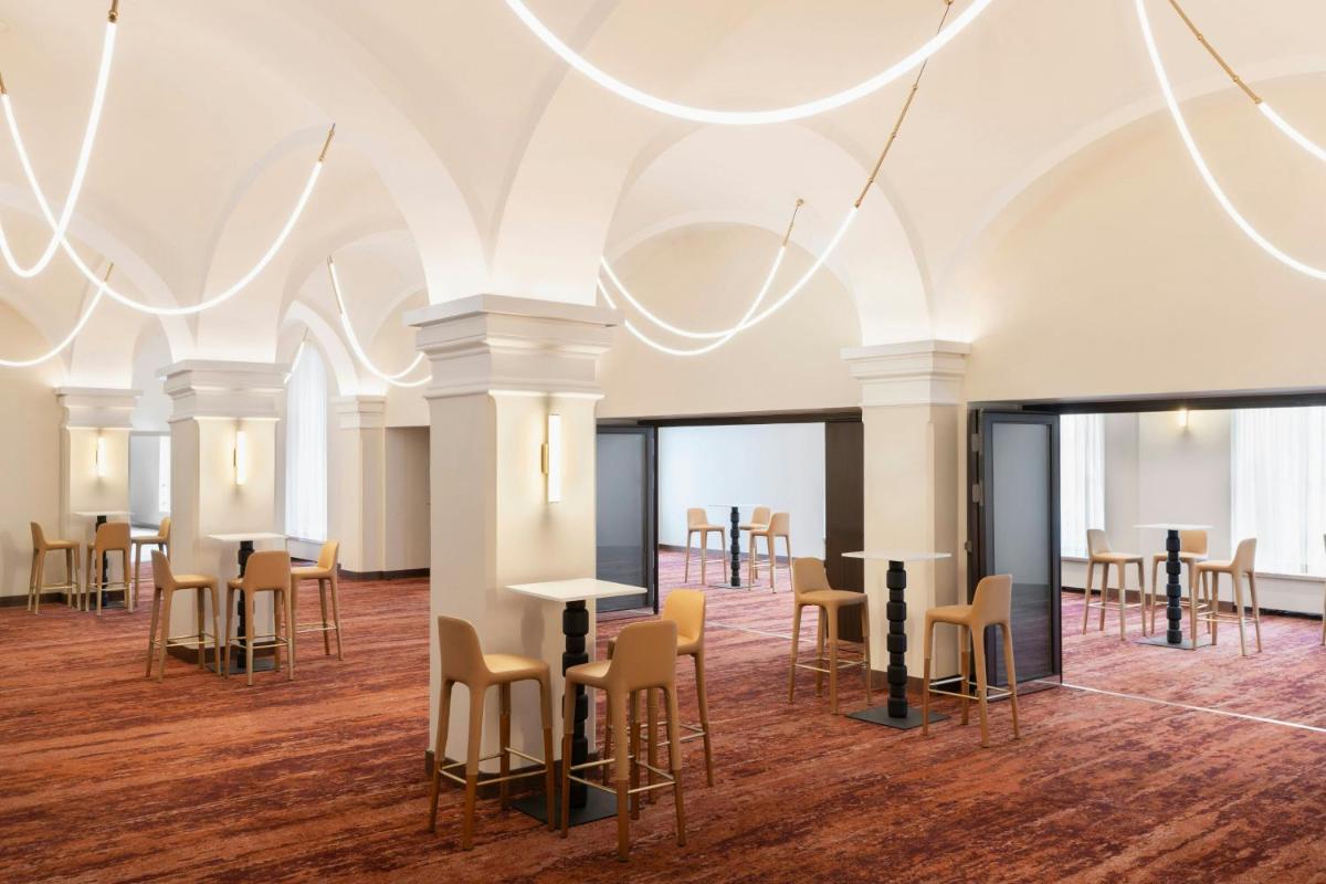 Imperial Riding School, Autograph Collection