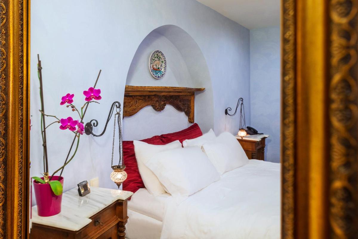 In Camera Art Boutique Hotel