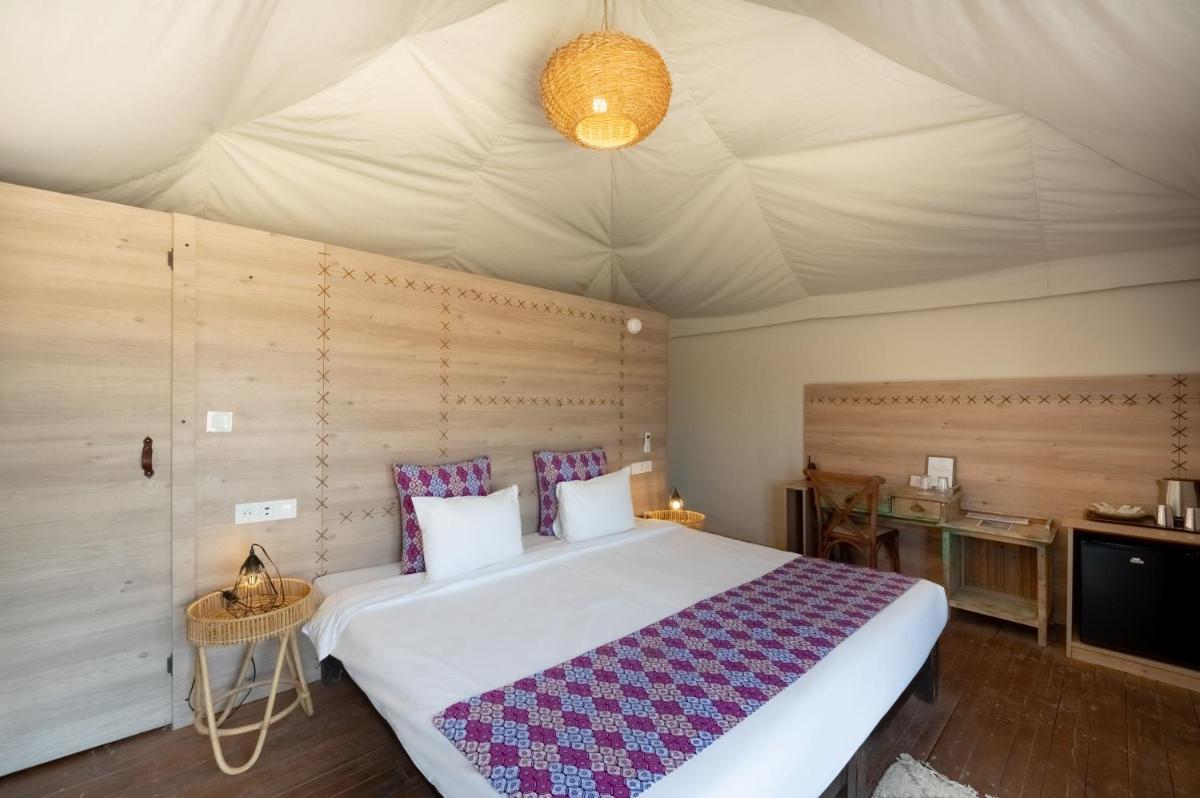 Inara Camp - Restaurant - Desert activities - Heated pools