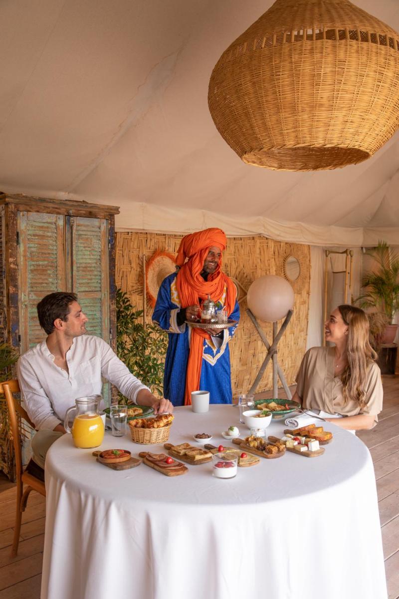 Inara Camp - Restaurant - Desert activities - Heated pools