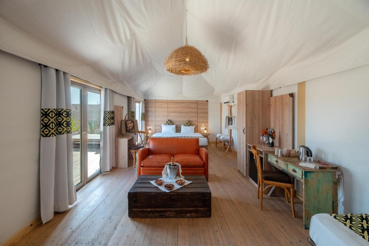 Inara Camp - Restaurant - Desert activities - Heated pools