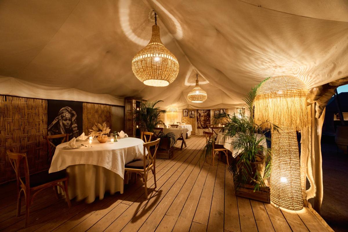 Inara Camp - Restaurant - Desert activities - Heated pools