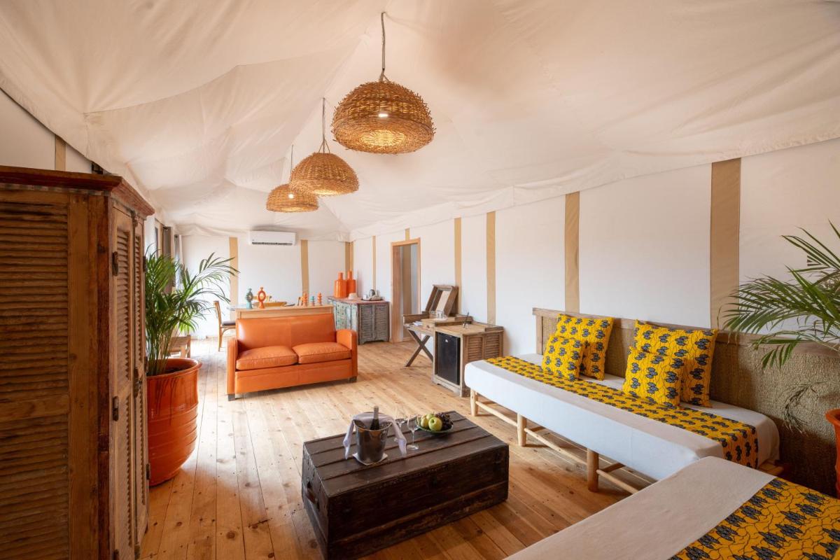 Inara Camp - Restaurant - Desert activities - Heated pools