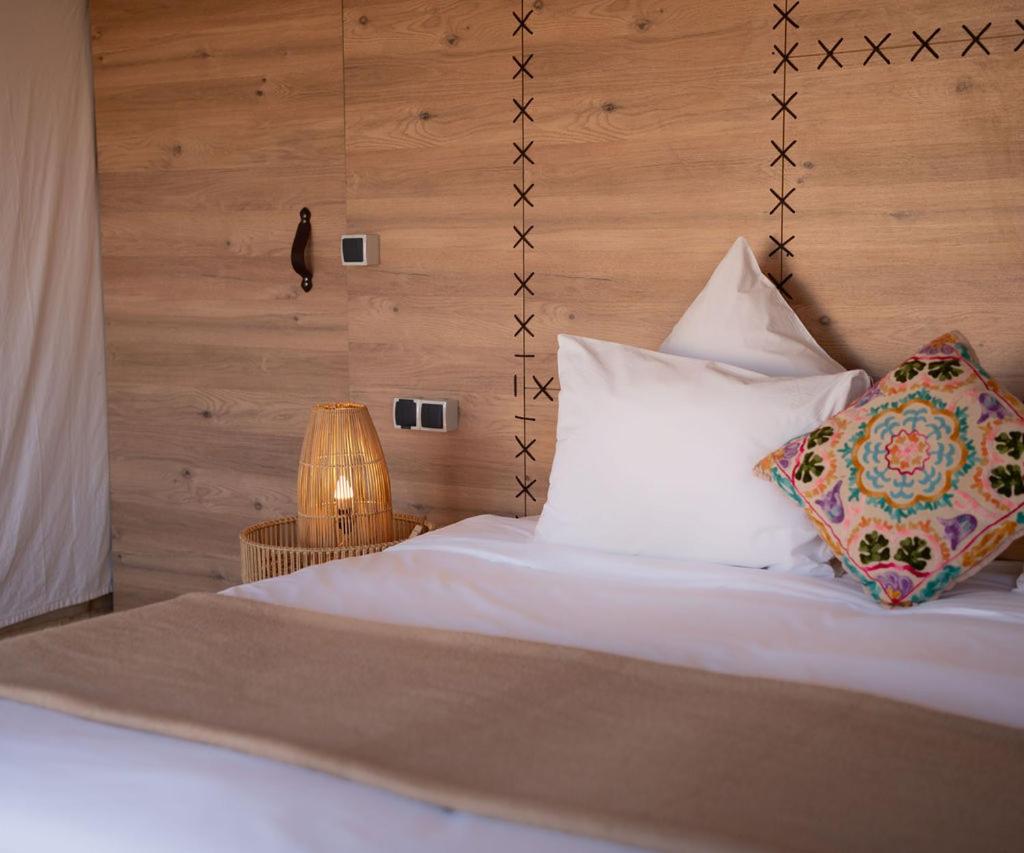 Inara Camp - Restaurant - Desert activities - Heated pools