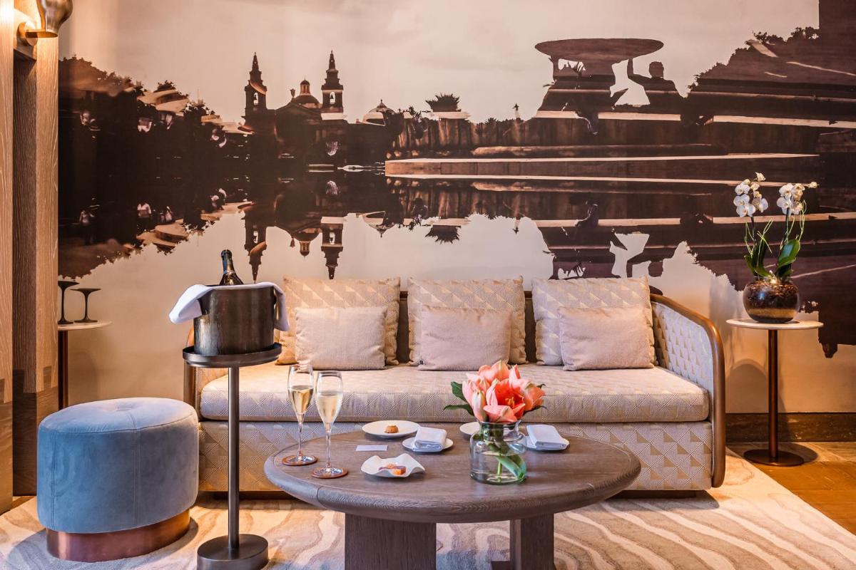 Iniala Harbour House