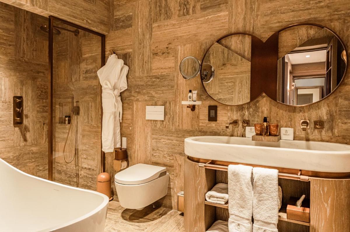 Iniala Harbour House