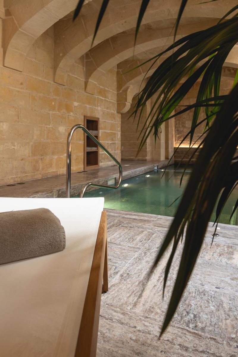 Iniala Harbour House