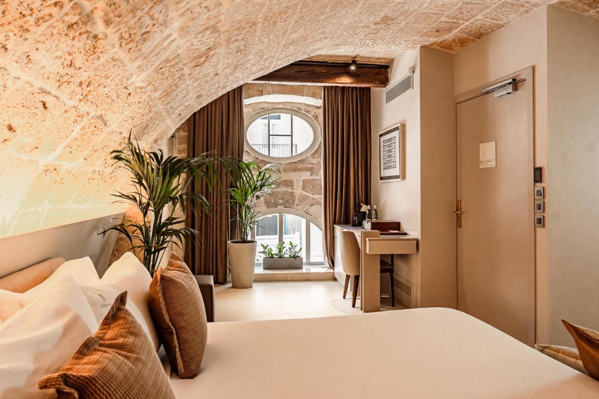 Iniala Harbour House