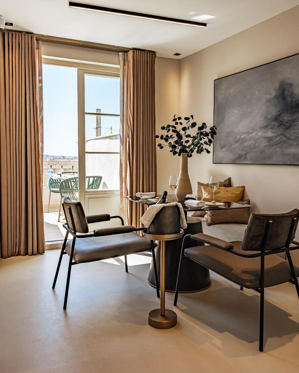 Iniala Harbour House