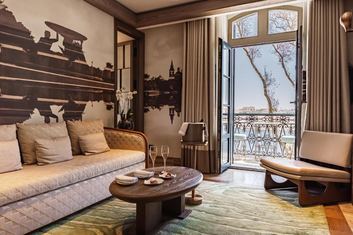 Iniala Harbour House