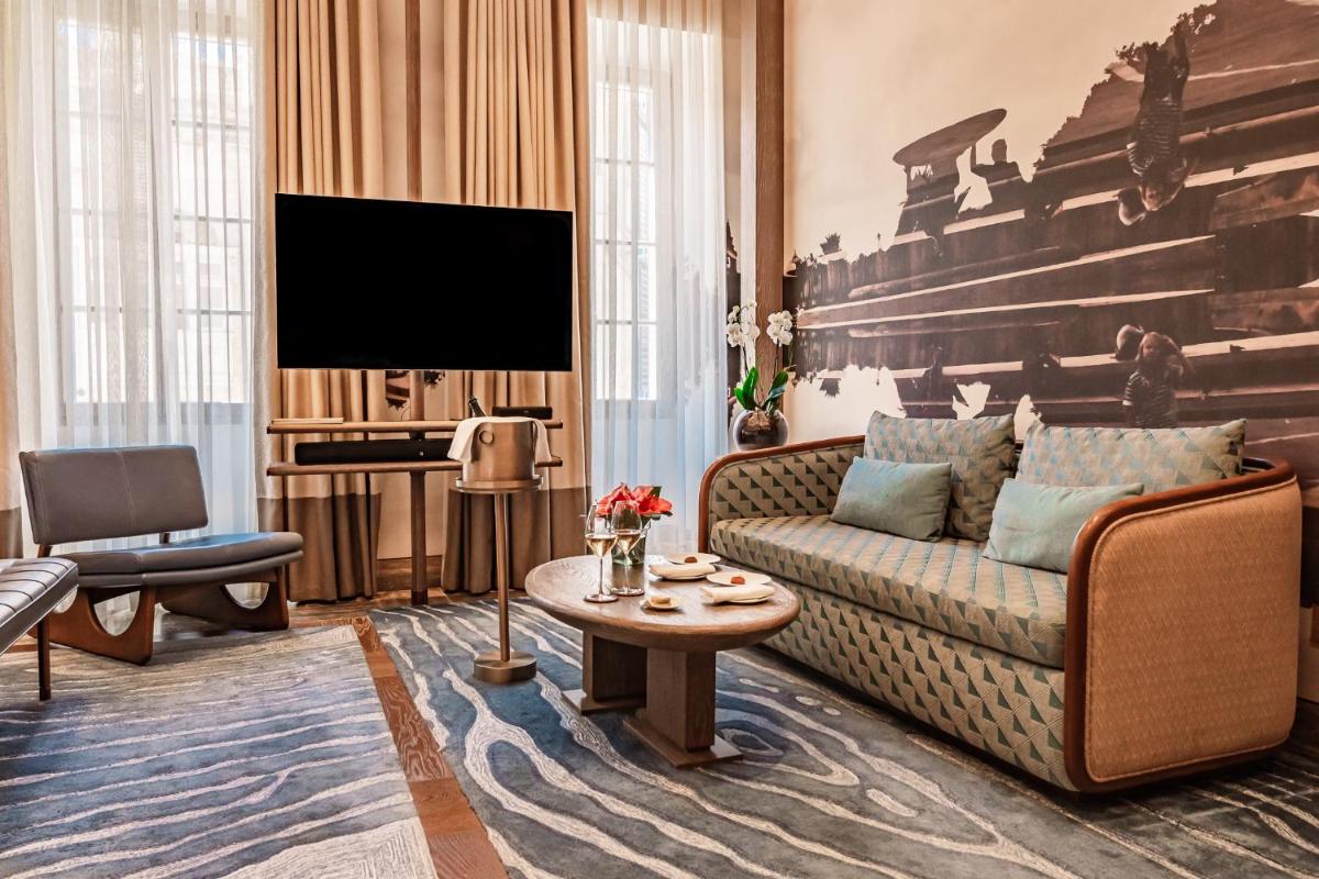 Iniala Harbour House