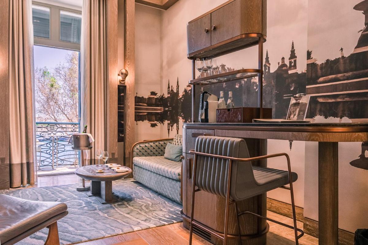 Iniala Harbour House