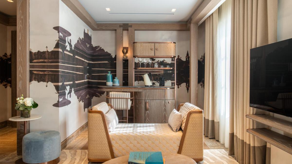 Iniala Harbour House