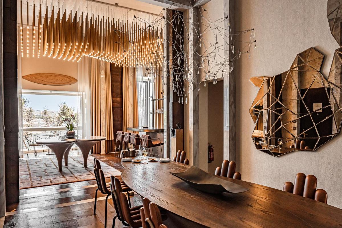 Iniala Harbour House