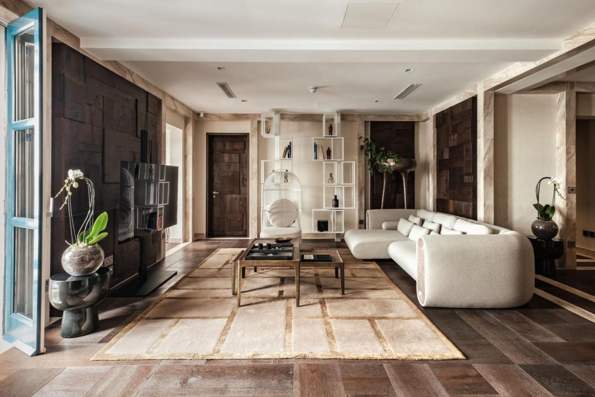 Iniala Harbour House