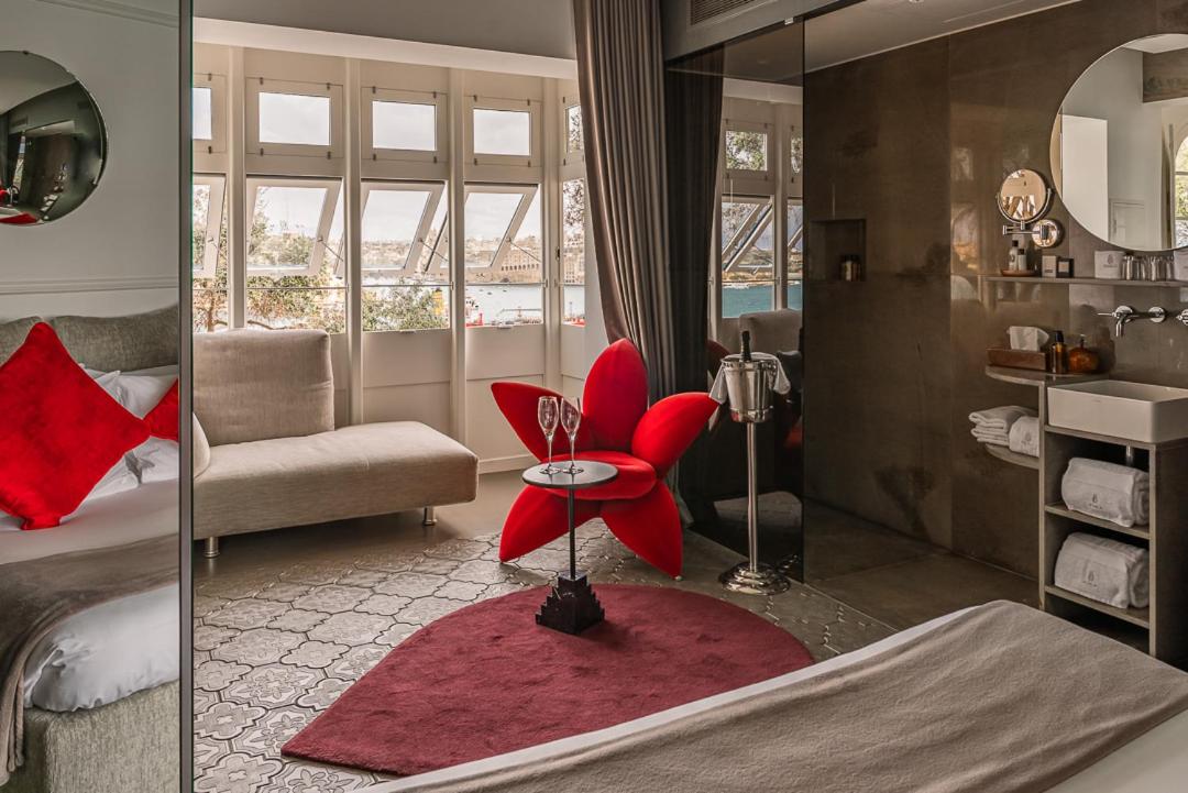 Iniala Harbour House