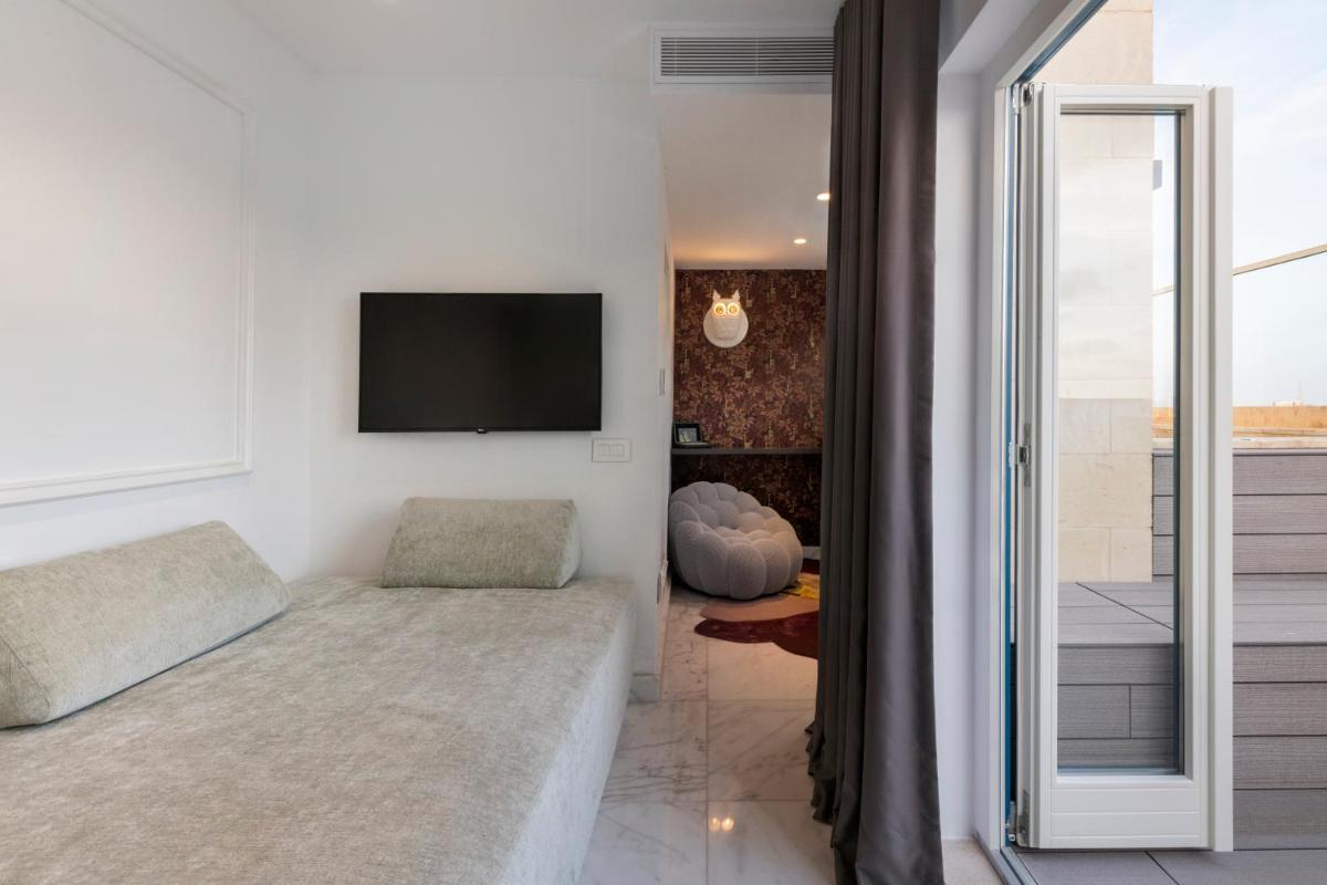 Iniala Harbour House