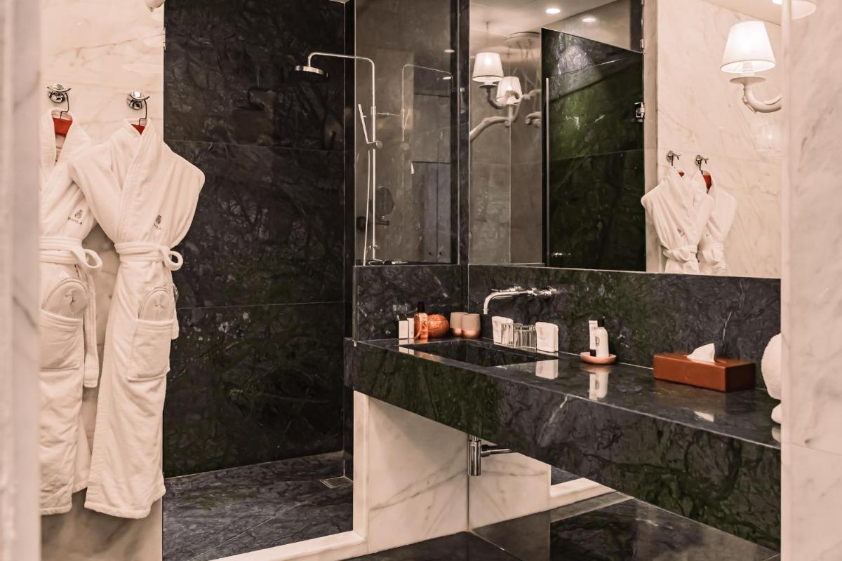 Iniala Harbour House