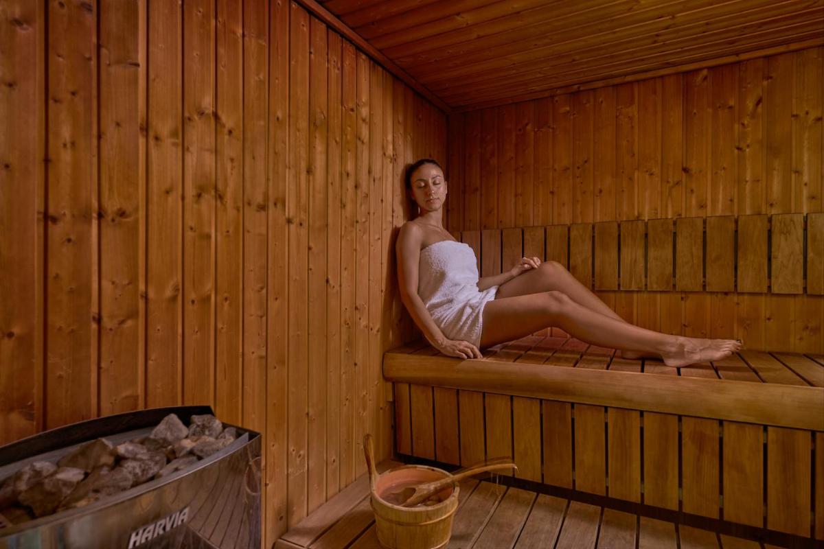 Ios Palace Hotel & Spa