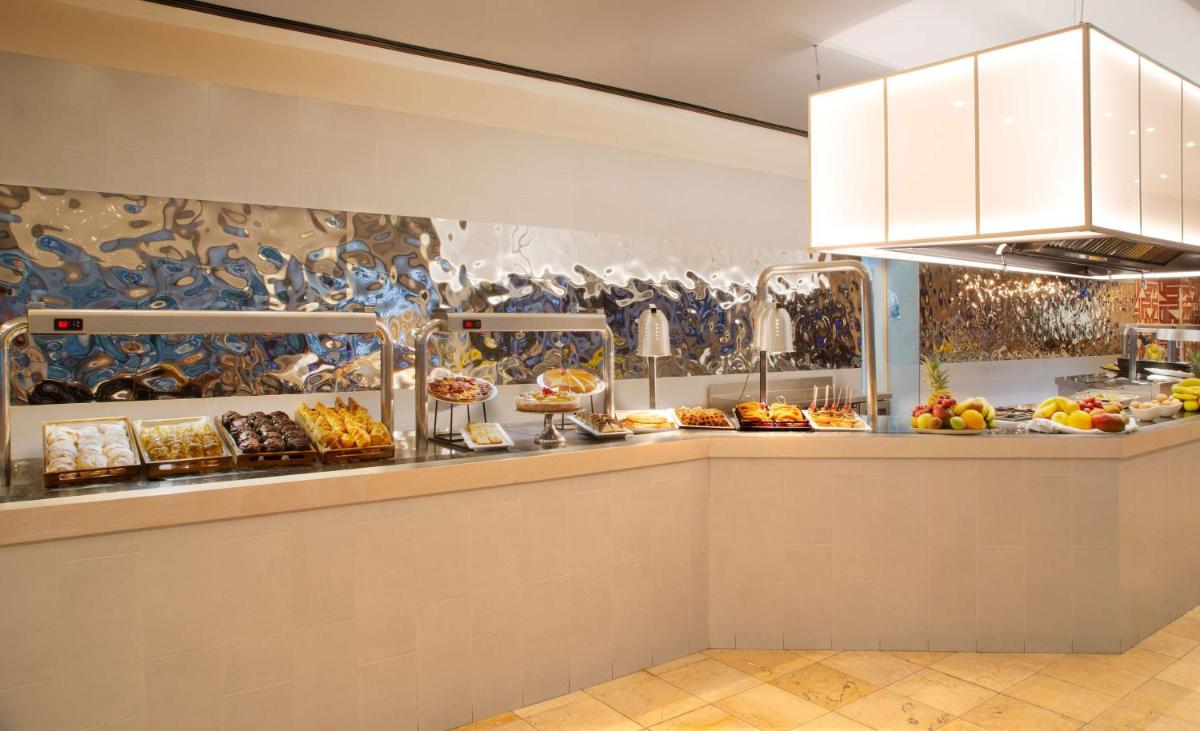 DoubleTree by Hilton Islantilla Beach Golf Resort