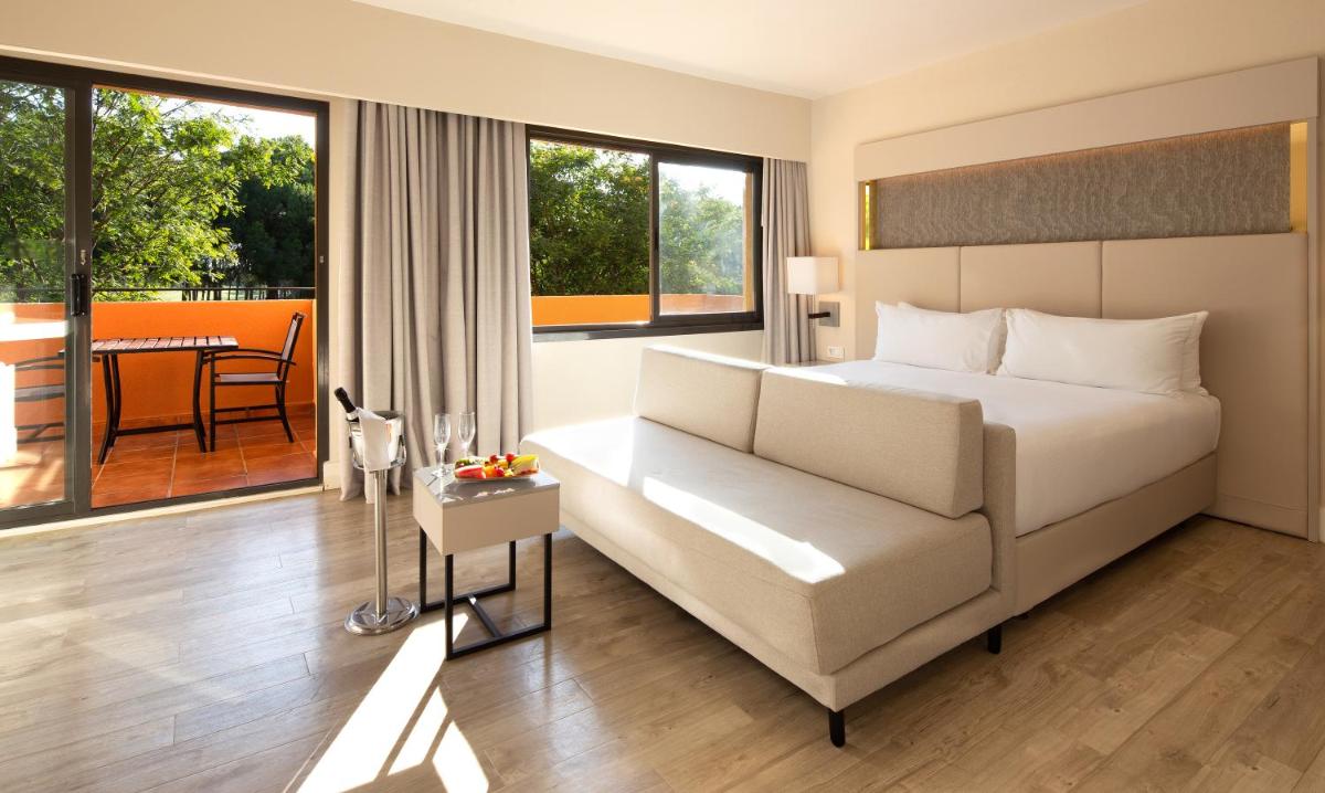 DoubleTree by Hilton Islantilla Beach Golf Resort